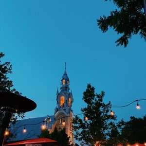 Meet your Posher, Elizabeth